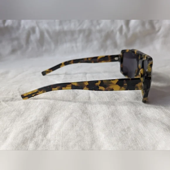 Dior Home Black Tie Tortoise Shell Designer Sunglasses Accessories | Dior Home Black Tie Tortoise Shell Designer  main image 2